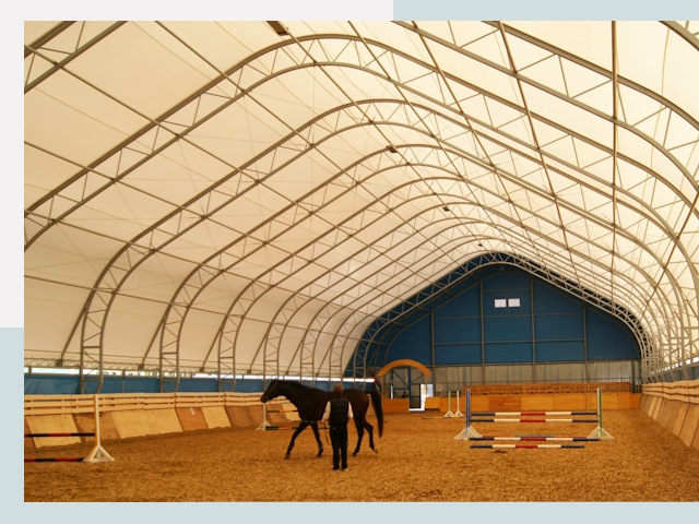 Строительство конных манежей в Урюпинске